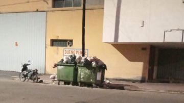 Contenedores desbordados: reclamos en La Banda por falta de recolección de residuos