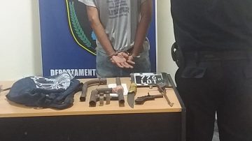 Más armado que Rambo: un joven provocó máxima tensión en una comisaría por una disputa familiar