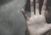 Chofer de Uber encontró a un nene de 11 años pidiendo ayuda en la calle: dijo que escapó tras una golpiza de su padrastro