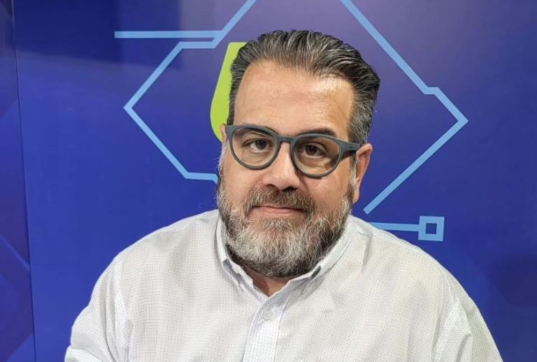 El éxodo estival de argentinos denuncia una incomprensible demora de Milei