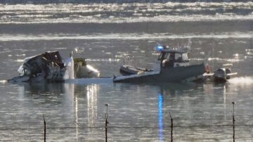 Washington: Un argentino viajaba en el avión que chocó con un helicóptero