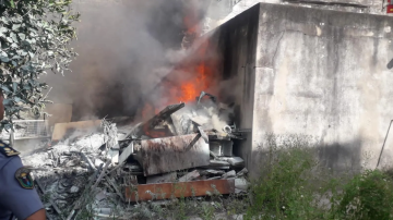 Un incendio en un depósito en pleno centro movilizó a bomberos y policías