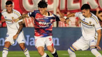 Unión de Santa Fe amargó a Boca con un agónico empate