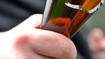 Mujer le abrió la cabeza a su hermano con una botella de vidrio en medio de una discusión