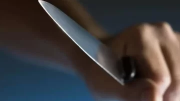 Le secuestraron un cuchillo a una chica en Besares y Avellaneda de La Banda