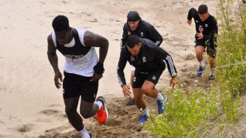 Deportiva Riestra: exigente pretemporada con cuatro entrenamientos y anuncio de OCHO refuerzos en un día