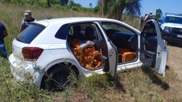 Llevaba más de 700 kg de droga en el auto y atropelló a un policía