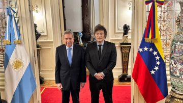 Javier Milei le ofreció asilo político a Gonzalo Urrutia y apuntó contra Victoria Villarruel