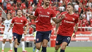 Independiente arrancó con una gran victoria el Torneo Apertura 2025: 2 a 1 ante Sarmiento