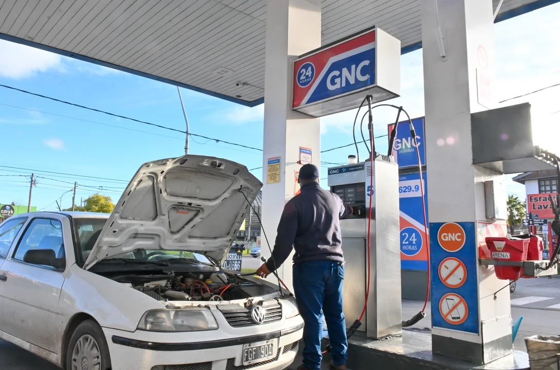 Estaciones de GNC de todo el país enfrentan aumentos en las tarifas de gas