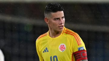 ¿Banfield va por James Rodríguez?: la tentadora oferta del “Taladro” al colombiano