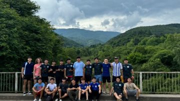 Voluntarios de “Joven Creo en Ti” atienden un camping tucumano para sostener gastos de su residencia