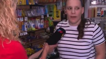 VIDEO: kiosquera se hizo viral por vender tres caramelos por un dólar