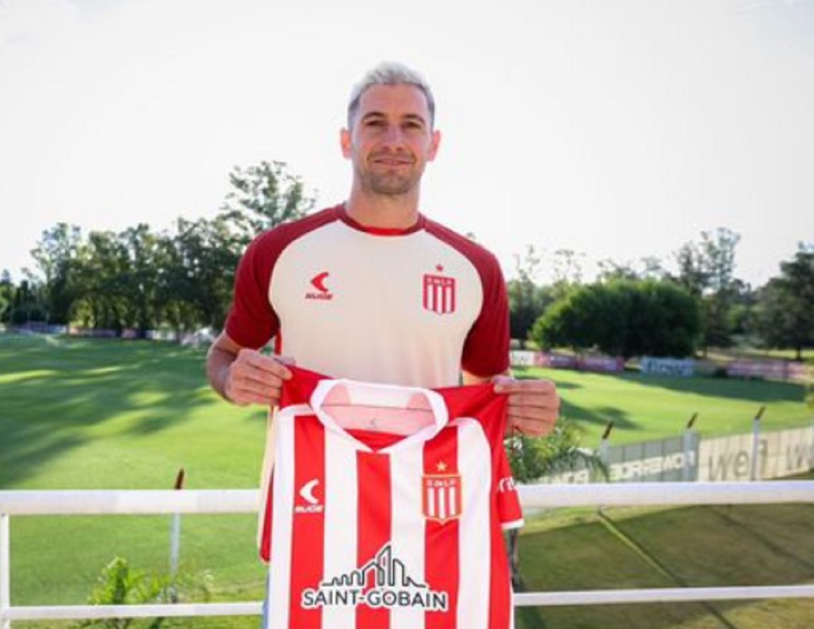 Lucas Alario firmó contrato con Estudiantes y se queda hasta diciembre de 2026