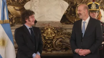 Milei y Sturzenegger preparan un 2025 con más ajuste en el Estado