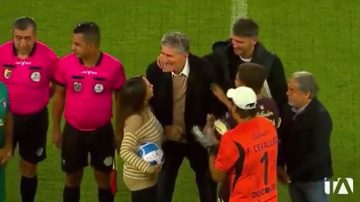 VIDEO. Profunda emoción por la reaparición en público de Edgardo “Patón” Bauza