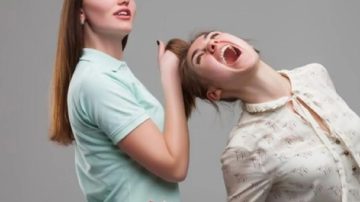 Denuncia brutal: dos mujeres irrumpieron en su casa y la golpearon