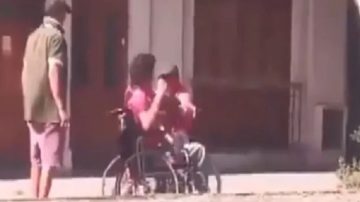 VIRAL | Dos hombres en silla de ruedas se pelearon a las trompadas en Tucumán