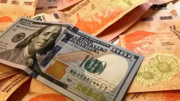 El Banco Central habilitó los pagos con tarjeta de débito en dólares