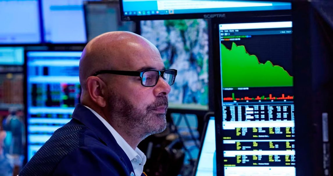 El riesgo país registró una baja histórica y quebró los 500 puntos por primera vez en casi siete años