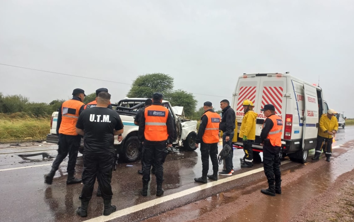 Un productor y su hijo de 10 años murieron en un impactante choque frontal con un camión en la ruta 34