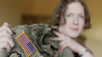 Transgéneros contraatacan tras la prohibición de Trump de hacer el servicio militar