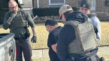 En Estados Unidos detuvieron a casi 1.000 inmigrantes en un solo día, marcando récord bajo la administración Trump