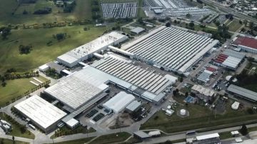 Fin de una era: Mercedes-Benz vende su histórica planta en Buenos Aires