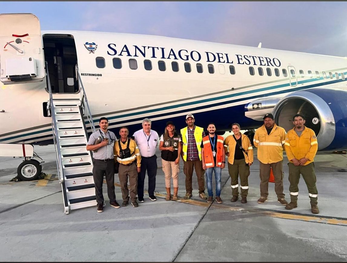 El Boeing 737 Fireliner de Santiago del Estero regresó tras su misión en Neuquén