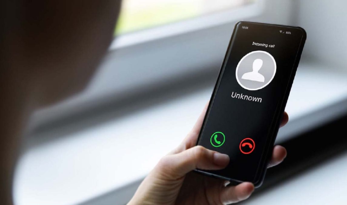 Estafan a una joven añatuyense a través de una desesperante llamada: la despojaron de $100.000