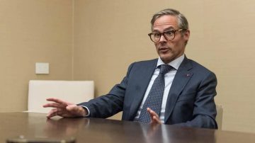 Los dólares de Foster Gillett no aparecen y mantiene en vilo a Estudiantes, River y Vélez