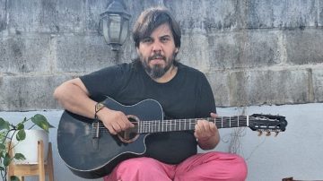 El folclorista Kike Oyola confesó que ejerció violencia contra la madre de su hijo