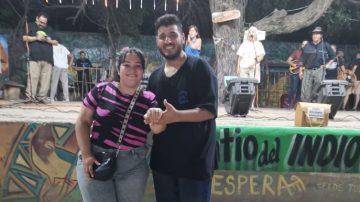 VIDEO. Le propuso matrimonio a su novia mientras bailaban en el Patio del Indio Froilán