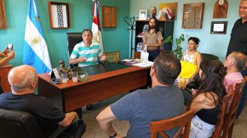 El intendente de Cosquín visitó Añatuya para analizar el regreso del certamen que busca nuevos valores