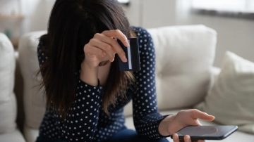 Bancos y servicios financieros, los rubros más denunciados en Santiago