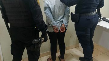 Incidentes, agresión a un policía y secuestro de un revólver en el barrio Avenida
