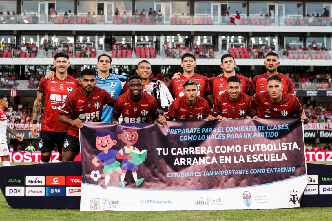 Central Córdoba salió a la cancha con un contundente mensaje para los niños y jóvenes