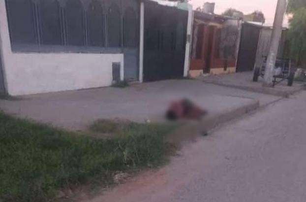 Conmoción en La Banda: una vecina salió a la vereda y halló un hombre muerto