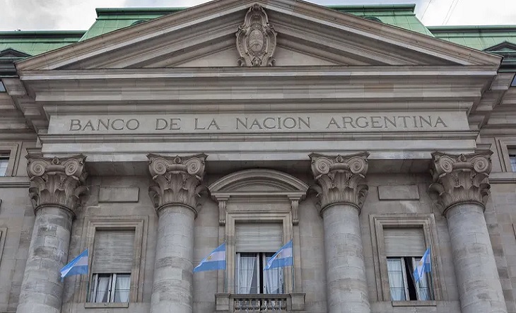 Un juez federal suspendió la transformación del Banco Nación en sociedad anónima