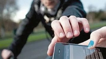 “Bicichorro” atacó a una sexagenaria que esperaba el colectivo