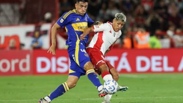 Boca se impuso por 2 a 1 ante Huracán y lleva 7 partidos sin perder