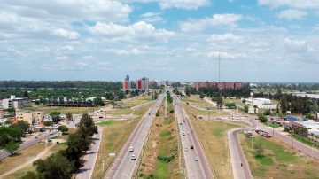 Sábado de intenso calor en Santiago con 39°C: Así continuará el clima