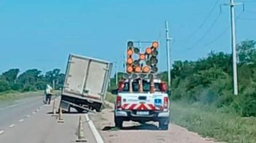Camión perdió una rueda y causó pánico en la Ruta 34