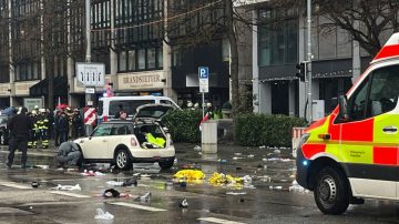 Munich: un auto embistió a los manifestantes de una protesta sindical y dejó al menos 25 heridos
