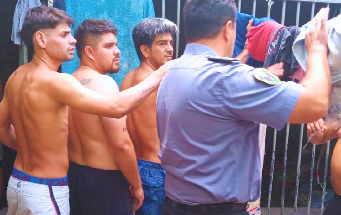 Amplios despliegues en comisarías para reorganización y control de detenidos