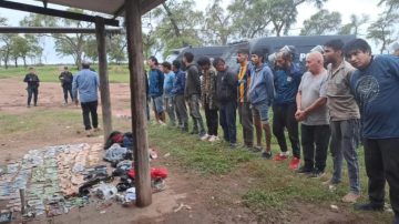 Prisión preventiva para un empresario y 26 peones que usurparon un campo en un golpe comando