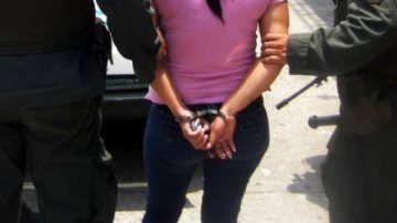 Detienen a una joven que le llevó tortillas con psicotrópicos a su novio detenido por robo