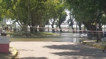 Una niña de 10 años se electrocutó con un cable cortado de la luminaria pública