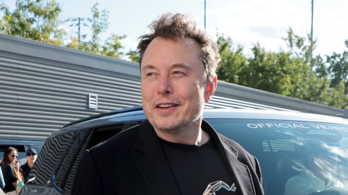 La madre del 13° hijo de Elon Musk lo denunció por filiación y pide custodia total del menor