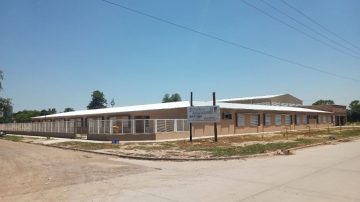 Inaugurarán una escuela en Fernández y convocan a la inscripción de alumnos